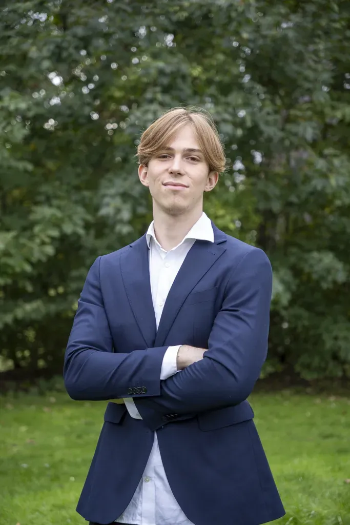 Adrian Carlström Selimovic